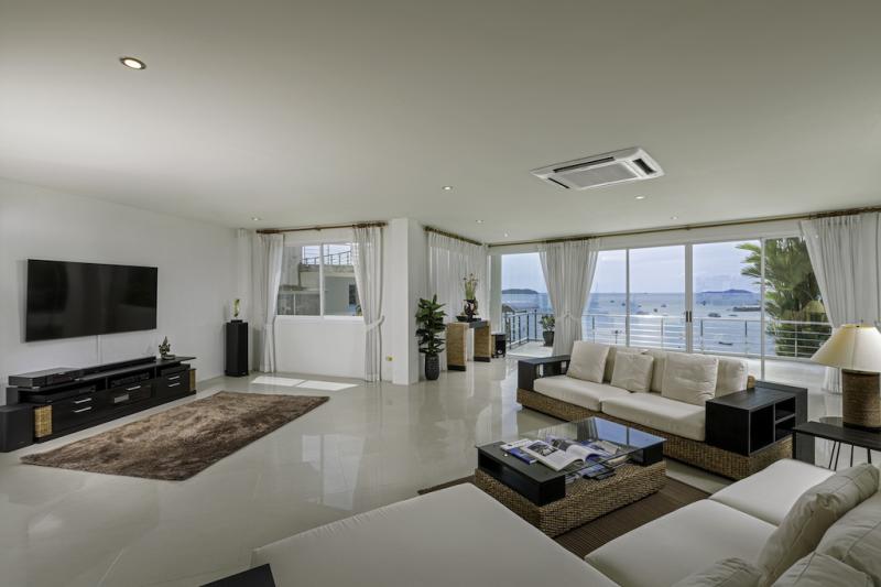 Photo Panoramic Sea View 3 bedrooms pool villa for Sale in Ao Po