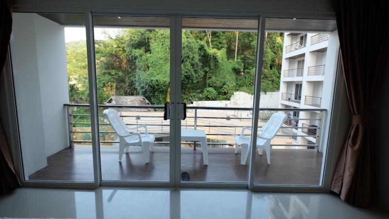 Photo Patong Beach fully furnished studio apartment for Sale with an unbeatable price