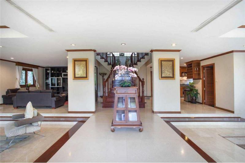 Photo Patong luxury 4 bedroom pool villa for sale with Sea View