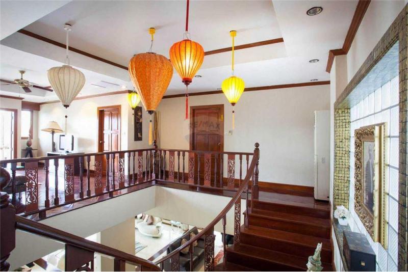 Photo Patong luxury 4 bedroom pool villa for sale with Sea View