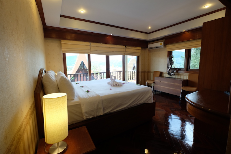 Photo Patong luxury 4 bedroom pool villa for sale with Sea View