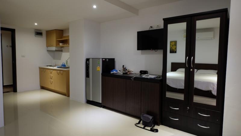 Photo Patong Sea View Studio apartment fully furnished for long term rental-