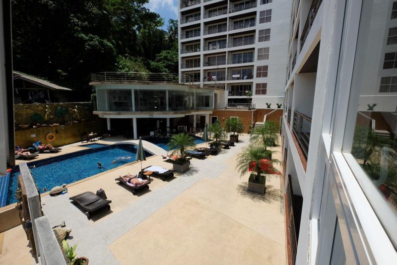 Photo Patong Sea View Studio apartment fully furnished for long term rental-