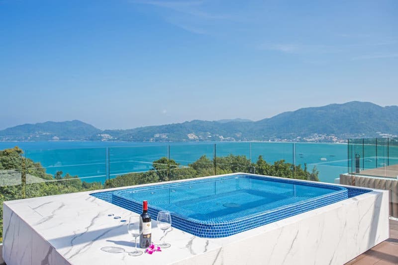 Photo Penthouse with rooftop and sea views for sale in Patong