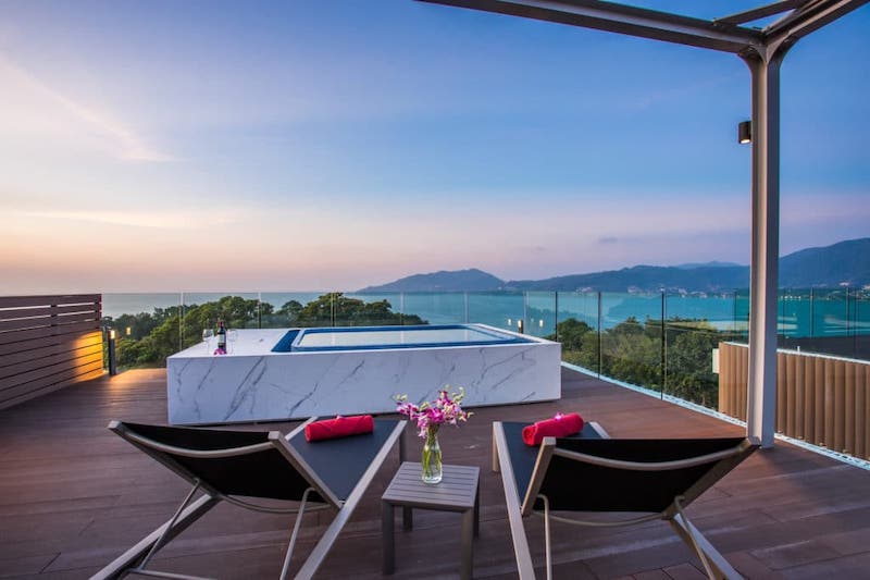 Photo Penthouse with rooftop and sea views for sale in Patong