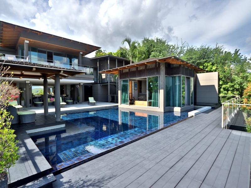 Photo Phuket Exclusive 4 bedroom pool Villa for Rent in Layan with Sea View 