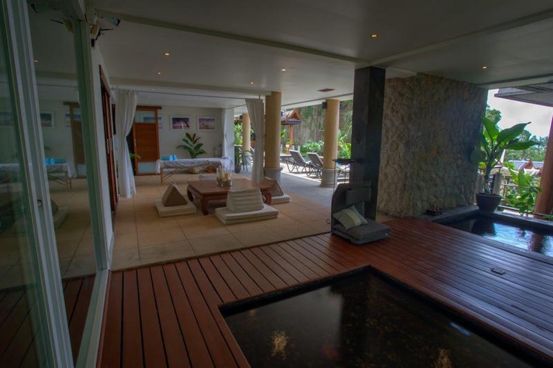 Photo Phuket high end sea view villa for sale in Ayara Surin estate