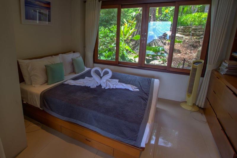 Photo Phuket high end sea view villa for sale in Ayara Surin estate