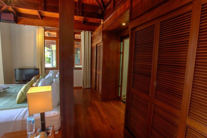 Photo Phuket high end sea view villa for sale in Ayara Surin estate