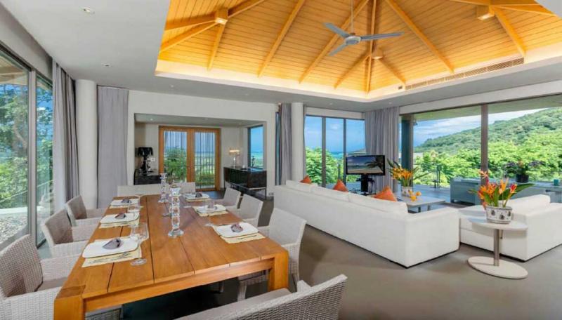 Photo Phuket luxury vacation with this 5 bedroom Sea View villa in Layan