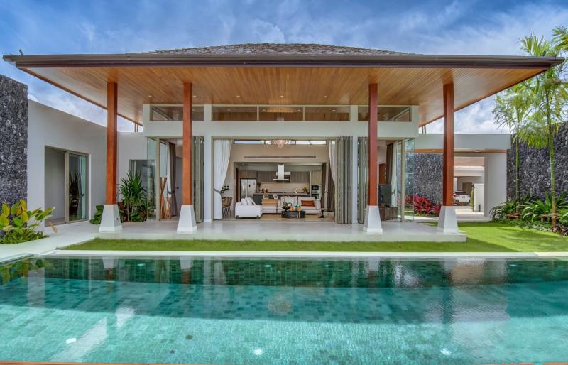 Photo Phuket New High-end luxury villas for sale in Bangtao Beach