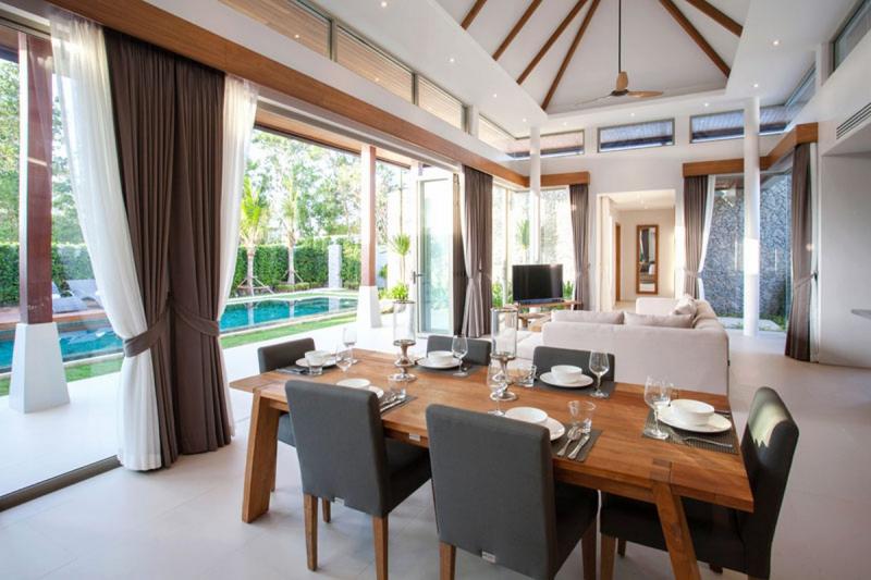 Photo Phuket brand new luxury pool villa for resale in Layan