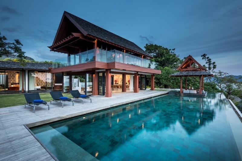 Photo Phuket oceanfront villa for sale in Kamala Phuket