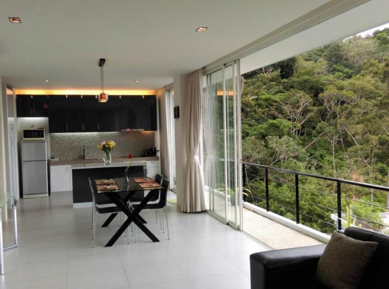 Photo Phuket sea view condo for sale on the hill of Kamala  