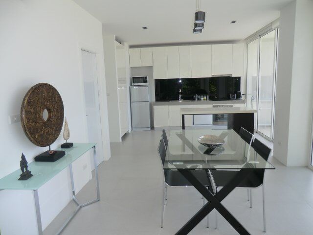 Photo Phuket sea view condo for sale on the hill of Kamala  