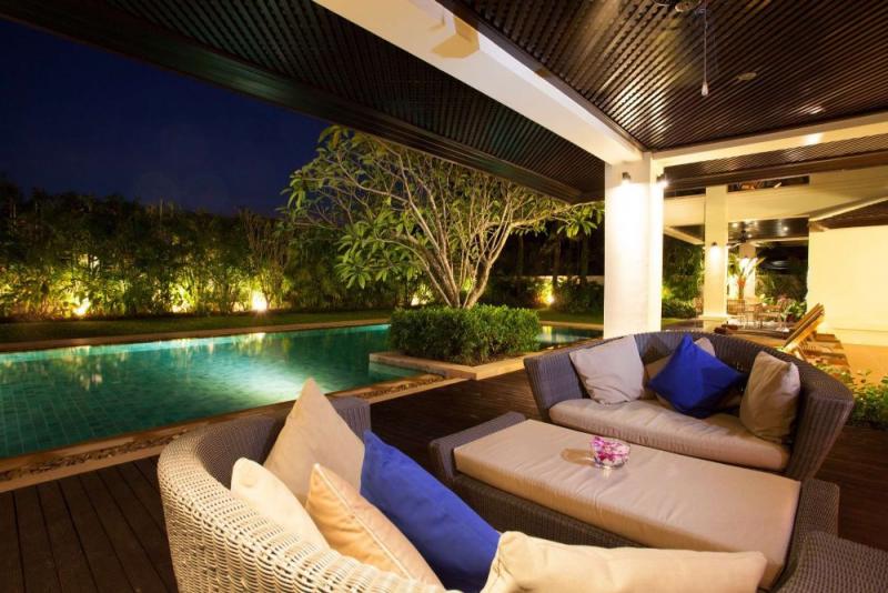 Photo Phuket Sea View Luxury Villa with 6 bedrooms for Sale in Layan