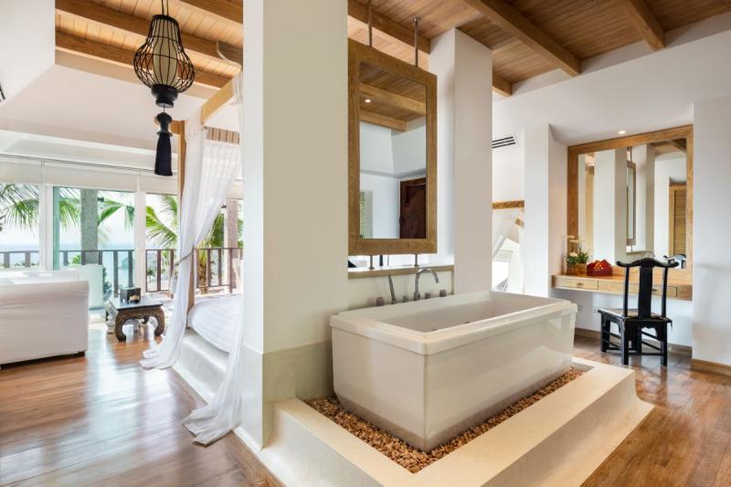 Photo Phuket stunning 8 bedroom villa for sale with ocean views