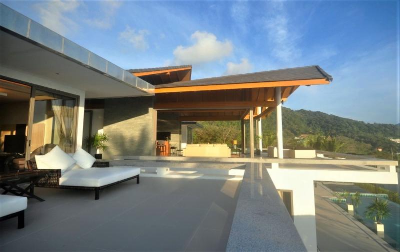 Photo Phuket Super Villa with Refined Contemporary Design and Amazing Sea View