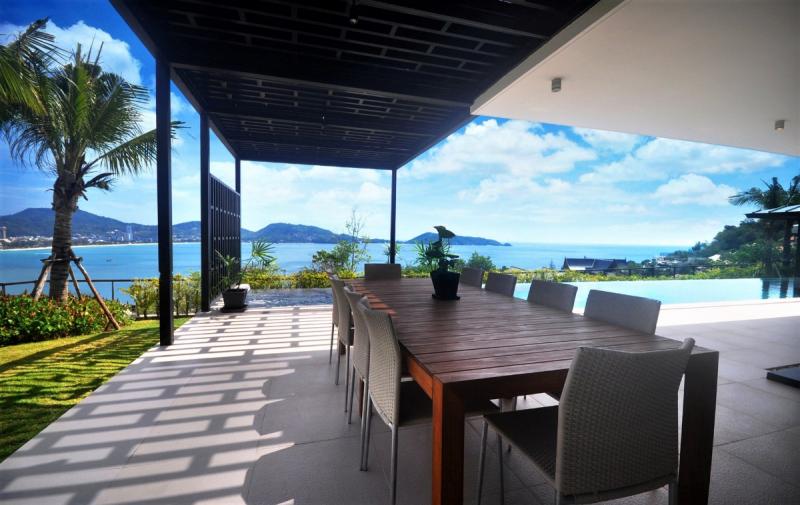 Photo Phuket Super Villa with Refined Contemporary Design and Amazing Sea View