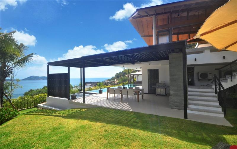 Photo Phuket Super Villa with Refined Contemporary Design and Amazing Sea View