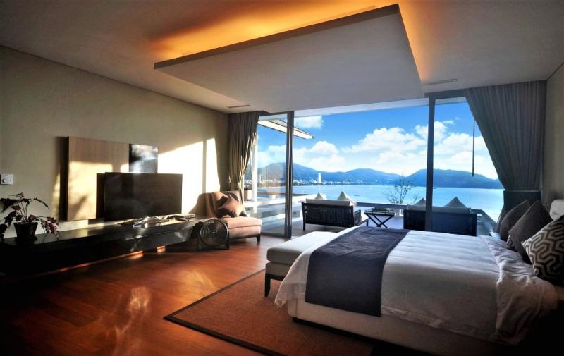 Photo Phuket Super Villa with Refined Contemporary Design and Amazing Sea View