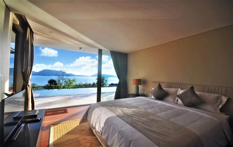 Photo Phuket Super Villa with Refined Contemporary Design and Amazing Sea View