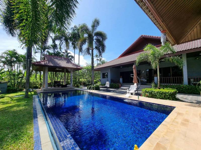 Photo Pool villa with big land plot for sale in Rawai