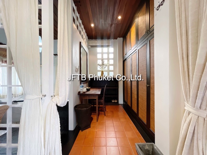 Photo Private pool villa with 4 bedrooms for sale in Rawai, Phuket Thailand  