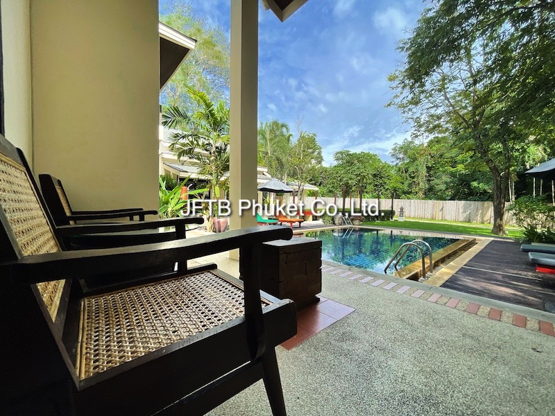 Photo Private pool villa with 4 bedrooms for sale in Rawai, Phuket Thailand  