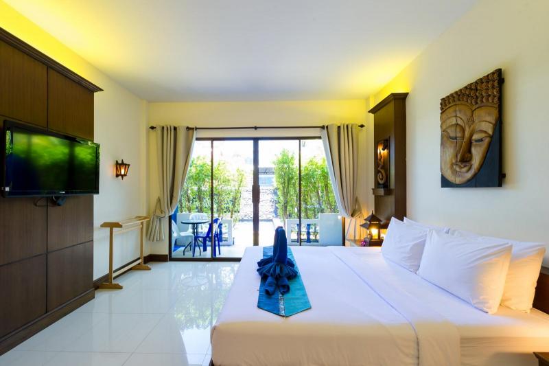 Photo Profitable Pool Hotel for Lease in Kata Beach Phuket