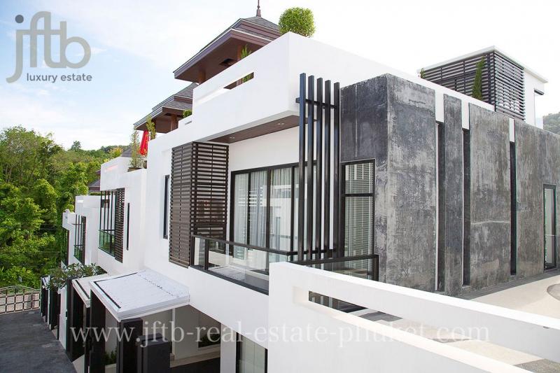 Photo Small Luxury Resort for Sale in Nai Harn, Phuket