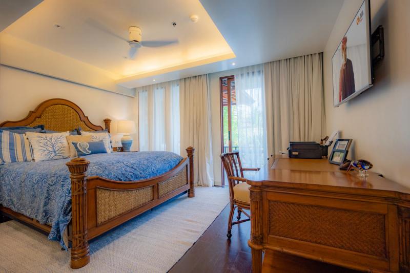 Photo Triplex Penthouse for sale at the Royal Phuket Marina