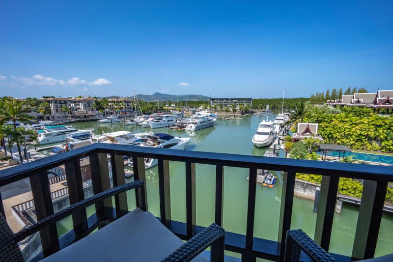 Photo Triplex Penthouse for sale at the Royal Phuket Marina