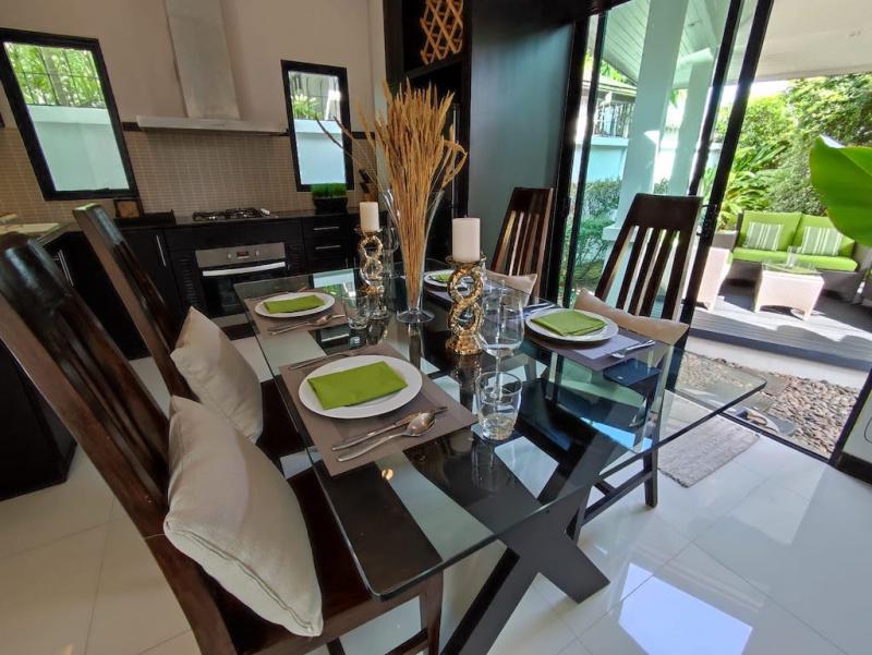 Photo Tropical Pool Villa 3 bedrooms for Sale near Laguna in Cherng Talay, Phuket