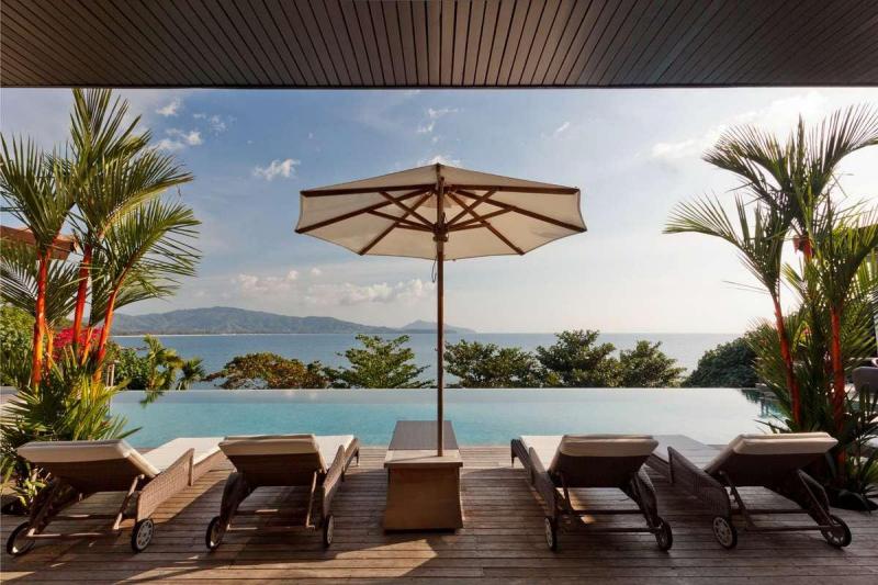 Photo Unique Oceanfront Villa for Sale in Trisara Phuket