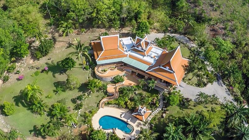 Photo Vichuda Hills Luxury Thai-Style Villa for sale in Layan Beach, Phuket